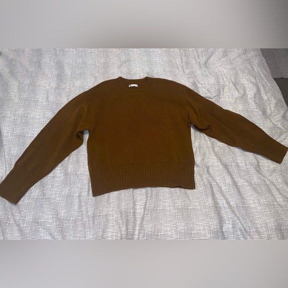 UNCLE STUDIOS JUMPER - Picture 2 of 3